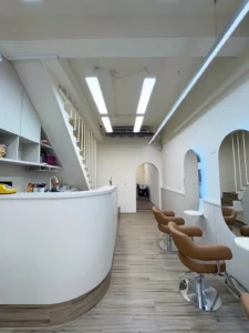 越式洗頭店｜櫃台