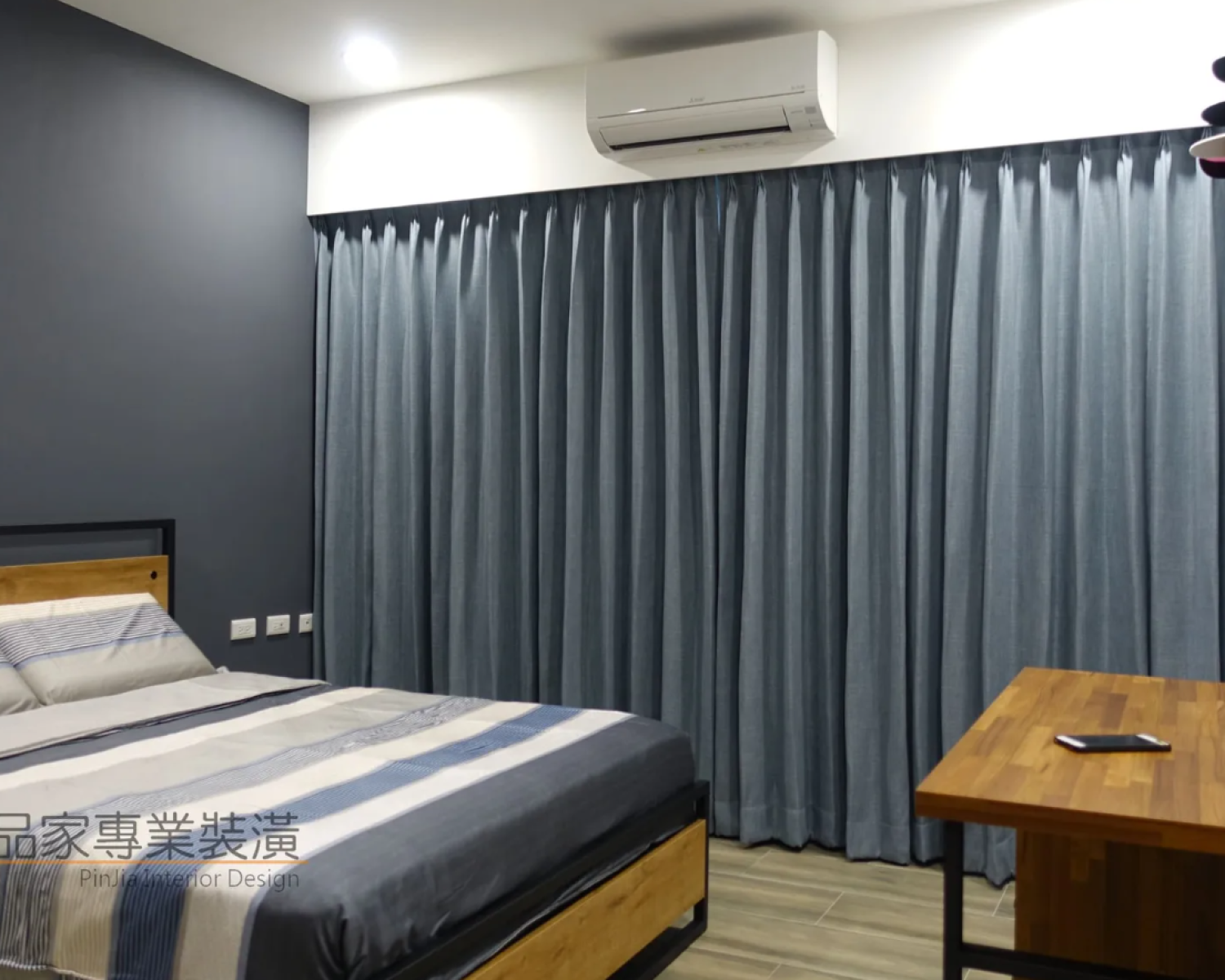 老屋翻新費用案例，臥室採用木質元素與現代風設計